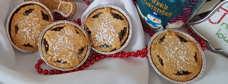 The History of Mince Pies: From Medieval Chewets to Modern Christmas Traditions